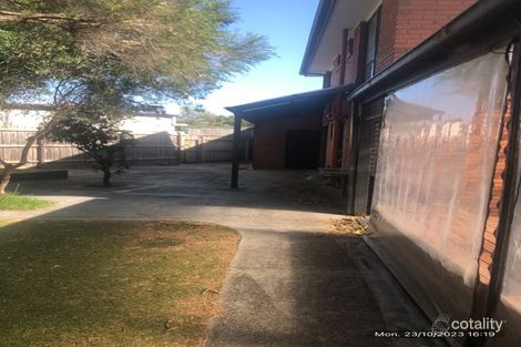 Property photo of 40 Lorenzo Way Aspendale Gardens VIC 3195