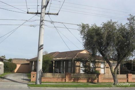 Property photo of 16 Elmbank Drive Keysborough VIC 3173