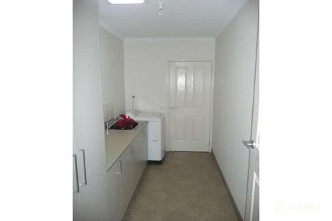 Property photo of 17 Jackson Drive Drouin VIC 3818