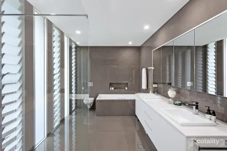 Property photo of 422 Tuggerawong Road Tuggerawong NSW 2259