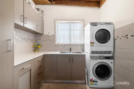 Property photo of 11 Graves Street Essendon VIC 3040