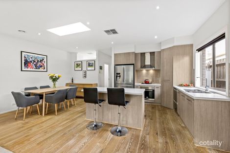 Property photo of 11 Wingara Avenue Keilor East VIC 3033