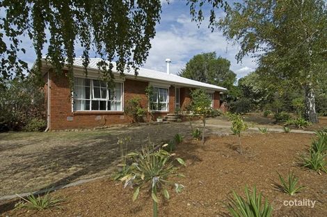 5 Dalley Cres, Latham, ACT 2615