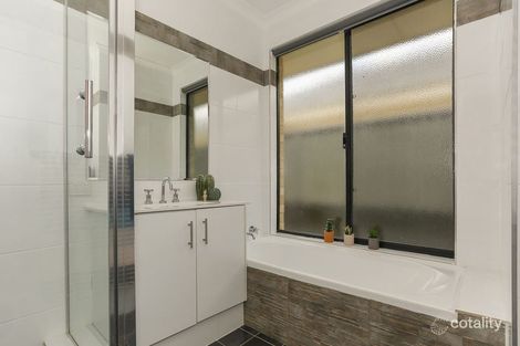 Property photo of 3 Brammall Bend Aveley WA 6069