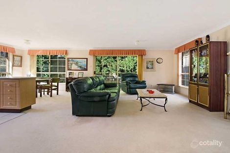 Property photo of 8 Lyndhurst Way Cherrybrook NSW 2126