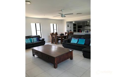 Property photo of 75 Wunburra Circle Pacific Pines QLD 4211