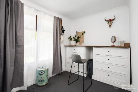 Property photo of 15 Broadarrow Road Kalgoorlie WA 6430
