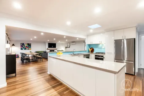 Property photo of 37 Daphne Crescent Hurstbridge VIC 3099