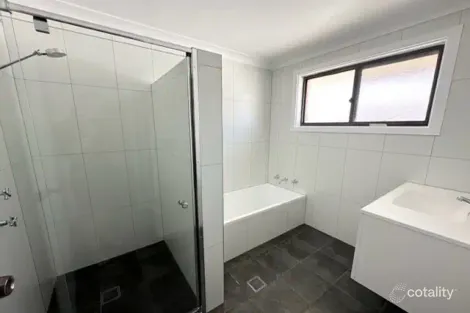 Property photo of 6 Evangelene Crescent Armidale NSW 2350