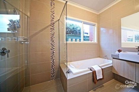 Property photo of 2/52 Robert Street Bentleigh VIC 3204