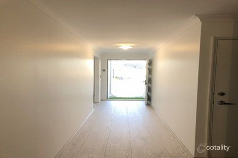 Property photo of 9 Warsaw Way Hocking WA 6065