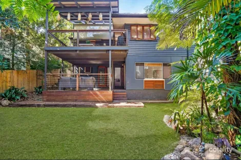 11 Burnham Rd, Bardon, QLD 4065