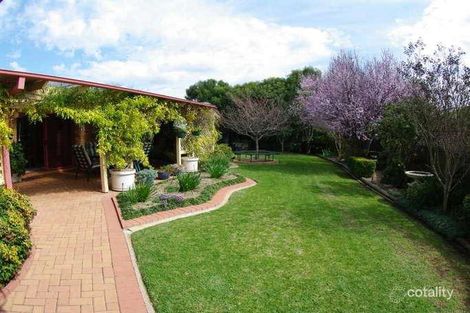 Property photo of 8 Eden Park Avenue Dubbo NSW 2830