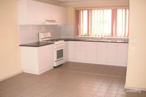 Property photo of 2/62 Heversham Grove Greenvale VIC 3059