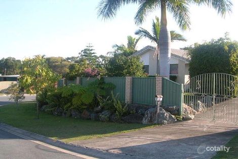2 Leafy Cl, Burleigh Waters, QLD 4220