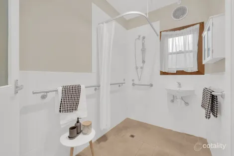 Property photo of 31 Pine Avenue Glenelg North SA 5045