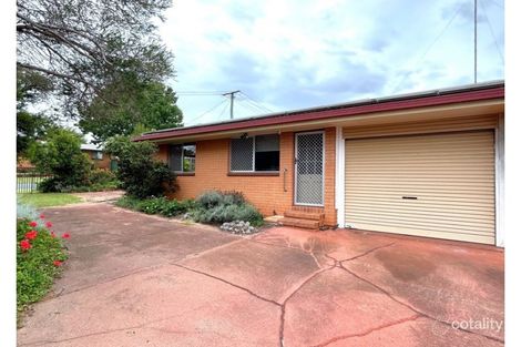 1/34 Hibiscus Dr, Centenary Heights, QLD 4350