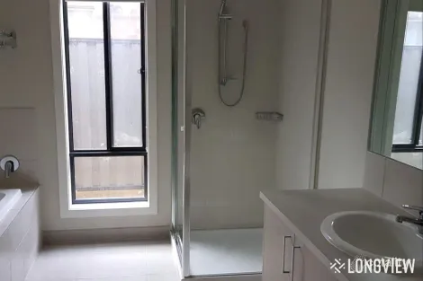 Property photo of 38 Glenrose Boulevard Clyde North VIC 3978