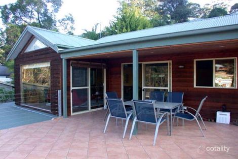 17 Solander Rd, Avoca Beach, NSW 2251