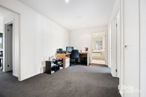 Property photo of 7 Belsay Chase Chirnside Park VIC 3116