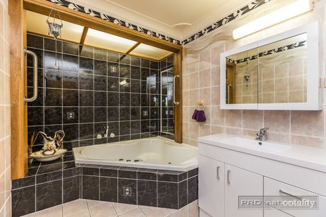 Property photo of 14 Cooksey Close Waratah West NSW 2298