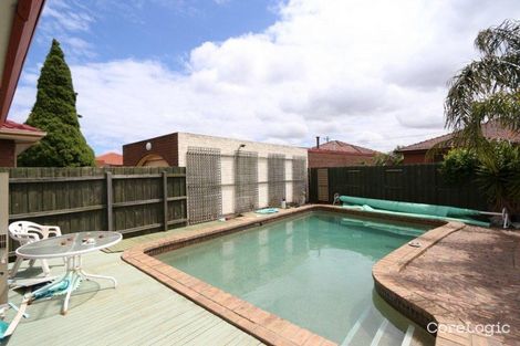 Property photo of 2 Cranley Place Thomastown VIC 3074