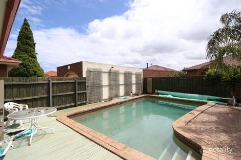 Property photo of 2 Cranley Place Thomastown VIC 3074