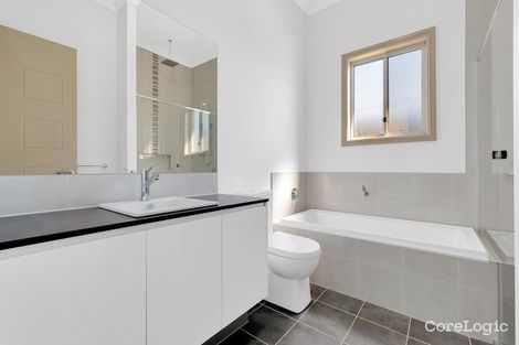 Property photo of 26 Lacey Road Edmondson Park NSW 2174