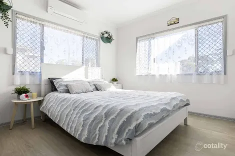 Property photo of 66 Gordon Avenue Newtown QLD 4350