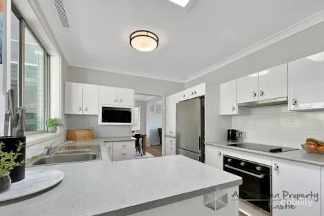 Property photo of 59 Pasadena Crescent Macquarie Hills NSW 2285