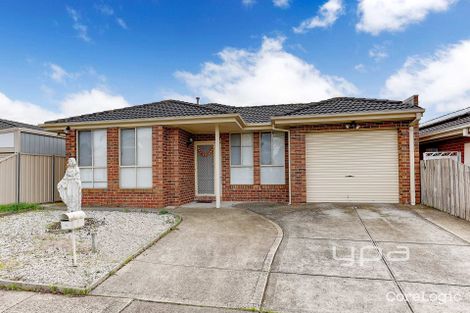 Property photo of 19 Limpopa Square Roxburgh Park VIC 3064