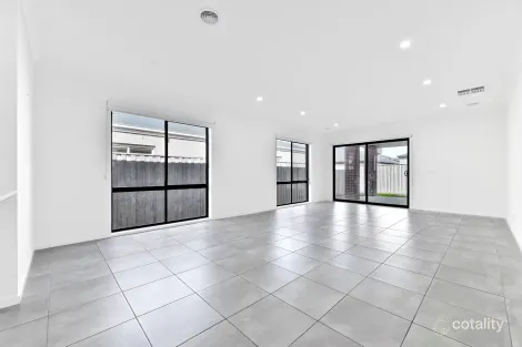 Property photo of 21 Monica Way Beaconsfield VIC 3807