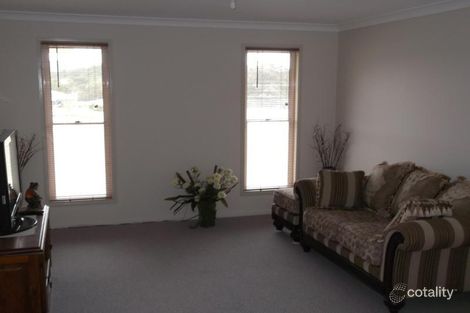 Property photo of 19 Parkes Drive Tenterfield NSW 2372