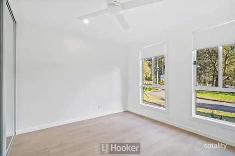 Property photo of 31 Tirabeenba Drive Bolton Point NSW 2283