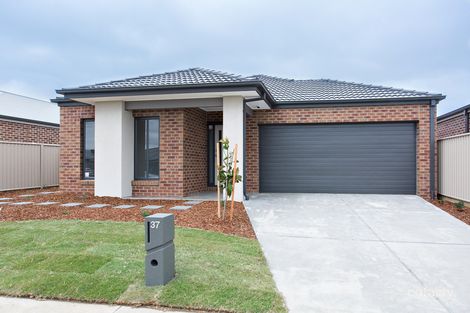 37 Wedge Tail Dr, Winter Valley, VIC 3358
