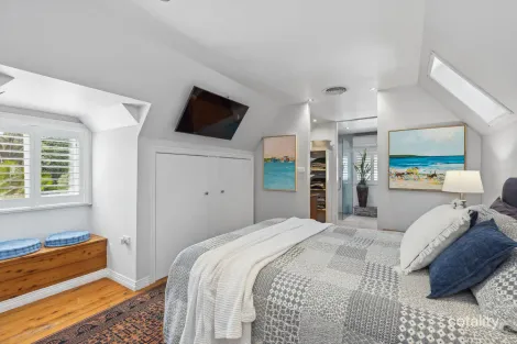 Property photo of 14 Walder Crescent Avoca Beach NSW 2251