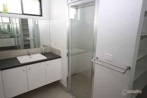 Property photo of 1/65 Illeura Road Bourkelands NSW 2650