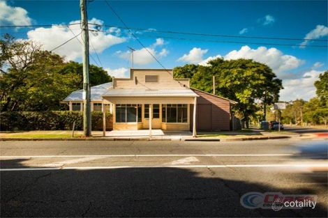 252 Cavendish Rd, Coorparoo, QLD 4151
