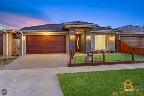 Property photo of 74 Goldeneye Circuit Werribee VIC 3030