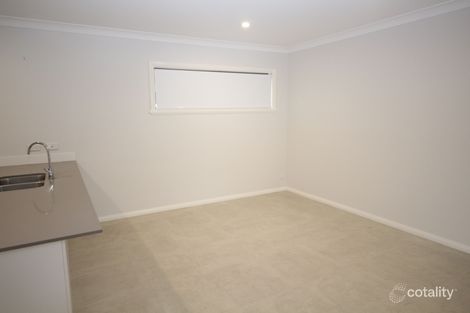 Property photo of 1/65 Illeura Road Bourkelands NSW 2650
