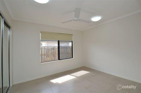 Property photo of 1/26 Lochern Way Bushland Beach QLD 4818