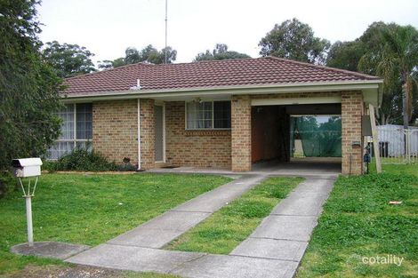 38 Oswald Cres, Rosemeadow, NSW 2560