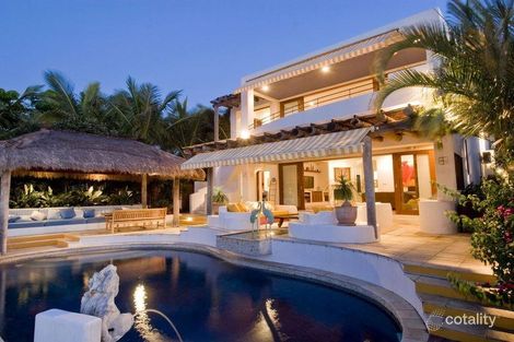 17 The Corso, Surfers Paradise, QLD 4217