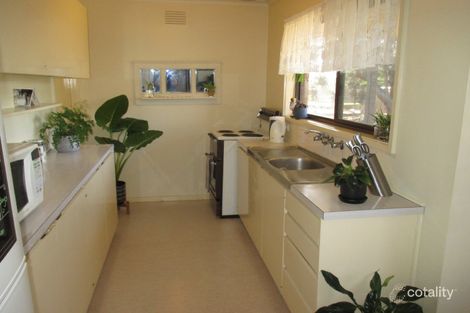 Property photo of 4 Ray Court Donald VIC 3480