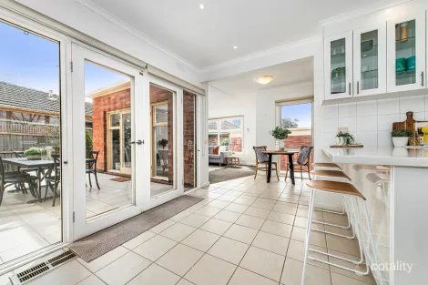 Property photo of 89 Windsor Crescent Mont Albert VIC 3127