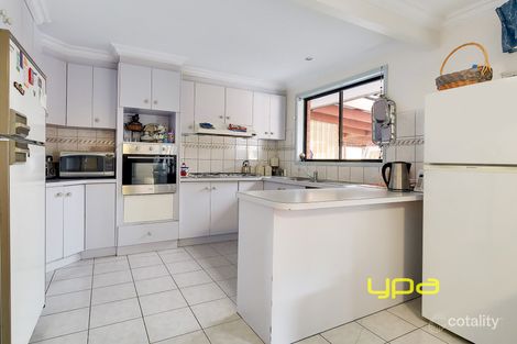 Property photo of 26 Matthews Crescent Roxburgh Park VIC 3064