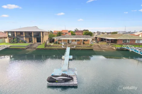 Property photo of 32 Australia Court Newport QLD 4020