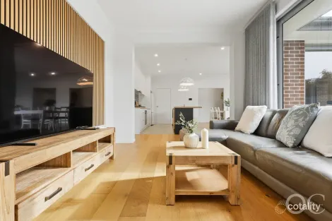 Property photo of 2 Sapphire Green Moana SA 5169