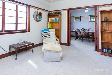 Property photo of 37 Waratah Avenue Holland Park West QLD 4121