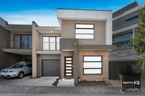 Property photo of 35/8 The Crossing Caroline Springs VIC 3023